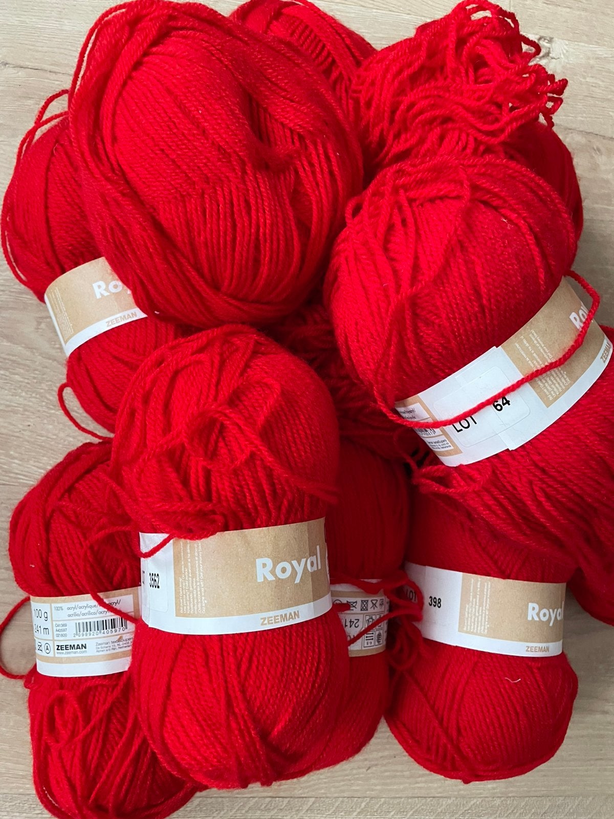 Rode acryl garens Zeeman 1 kg, tvw 12,90 euro, Ophalen of Verzenden, Nieuw, Breien of Haken, Wol of Garen
