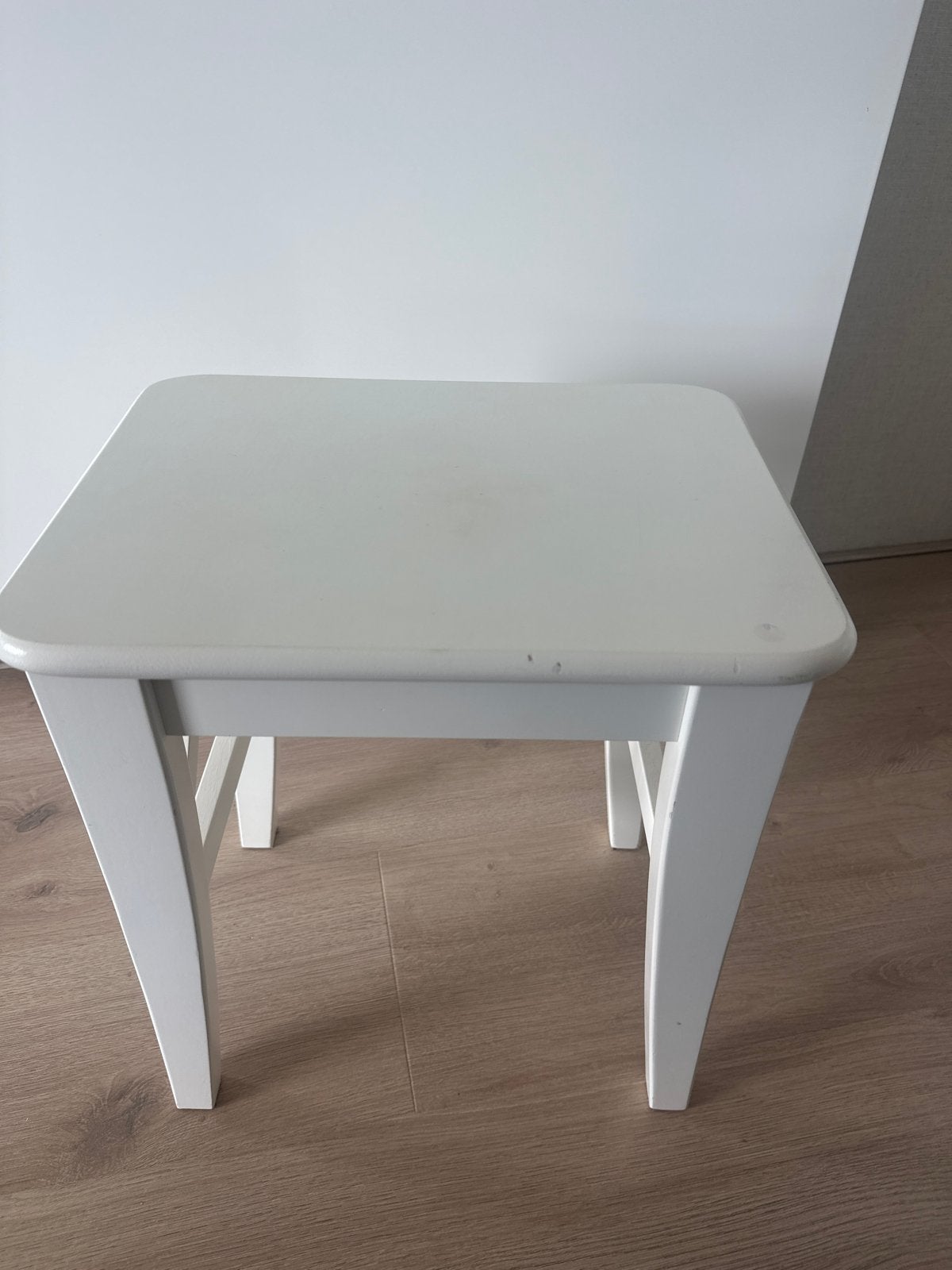 IKEA INGOLF Krukje Wit, Huis en Inrichting, Stoelen, Ophalen, Gebruikt, Wit, Eén