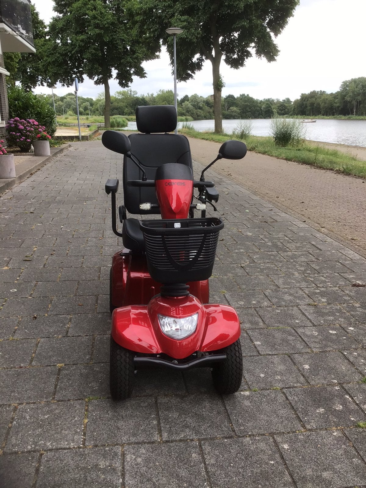 Scootmobiel Vermeiren Ceres 4 SE, kleur rood, Ophalen, Zo goed als nieuw, 16 km/u of meer