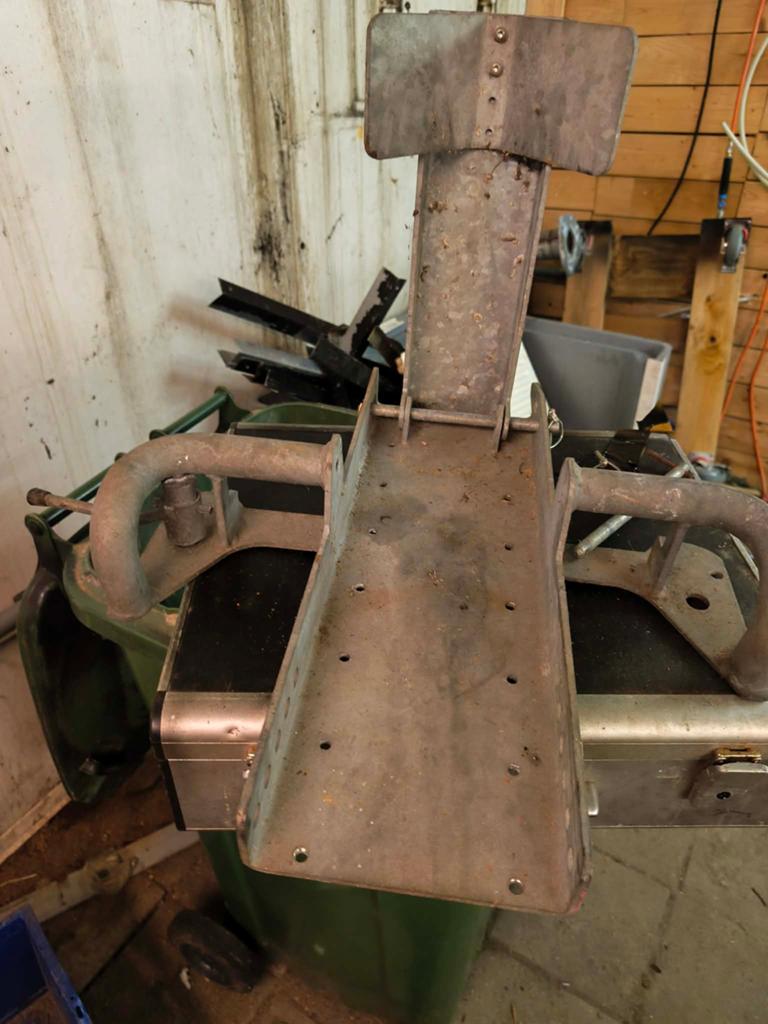 Metalen motor/scooter steun voor op een aanhanger, Ophalen, Gebruikt