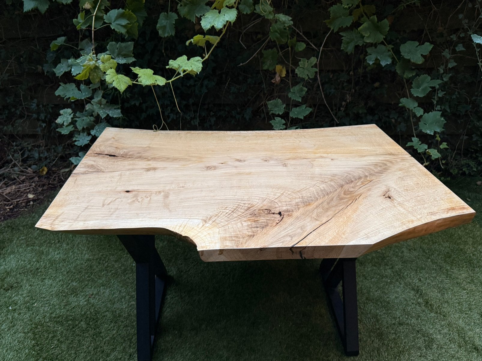 Massief eikenhouten tafel met boomkant, Ophalen, 100 tot 150 cm, Eikenhout, Nieuw