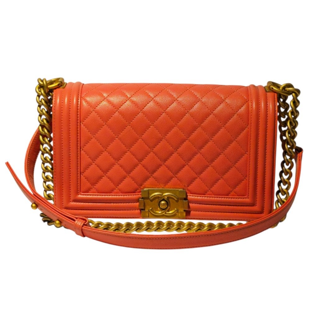 Chanel Medium Salmon Caviar Boy Flap 2019, Chanel, Zo goed als nieuw, Support@chanel.com, 31 Rue Cambon, 75001 Paris
France