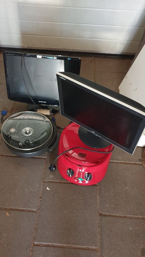 kitchen and computer monitor, Ophalen of Verzenden, Onbekend, 60 Hz of minder, Overige typen