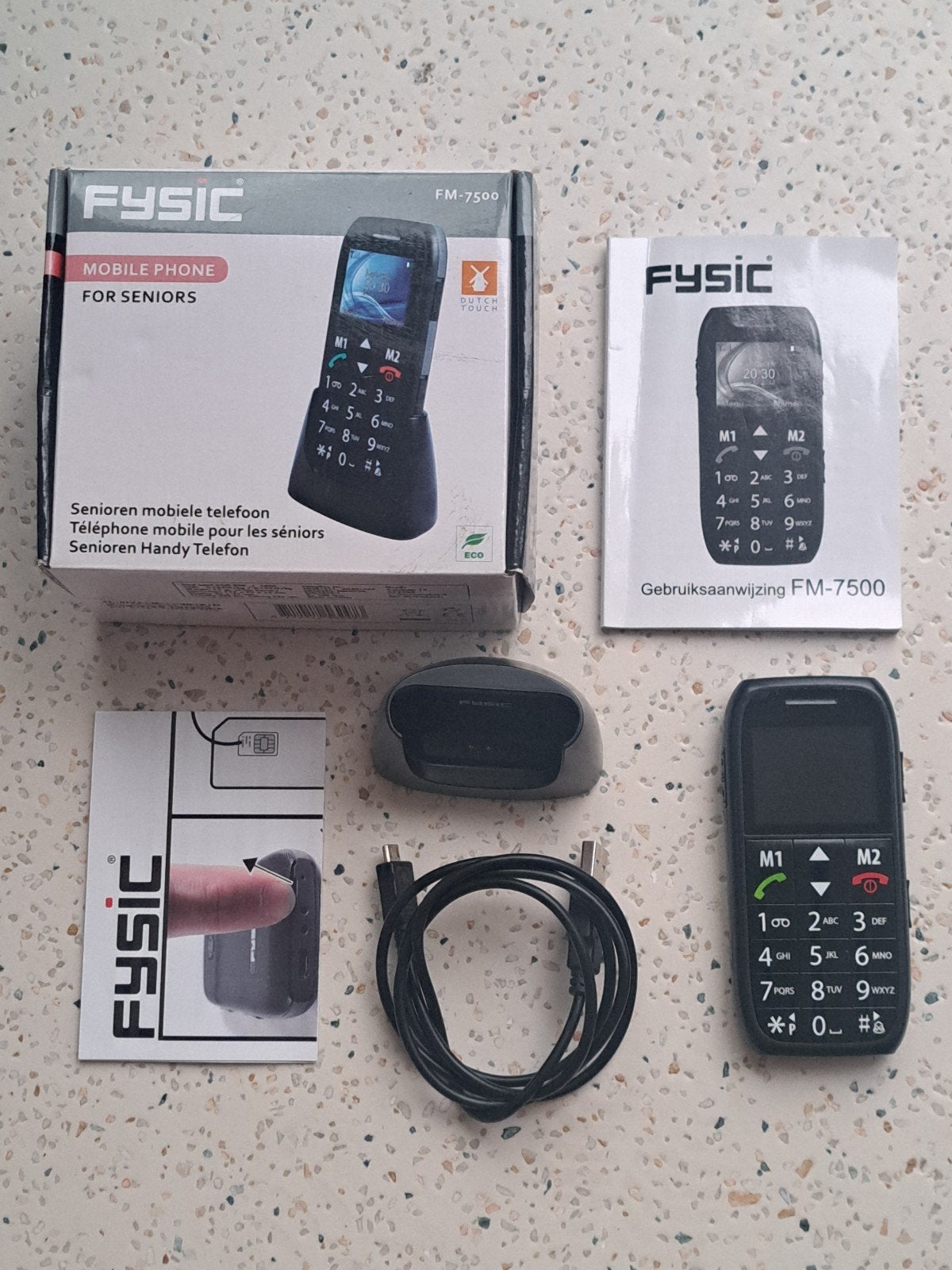 Fysic FM7500 senioren telefoon met SOS knop, Telecommunicatie, Mobiele telefoons | Overige merken, Gebruikt, Geen camera, Ophalen of Verzenden