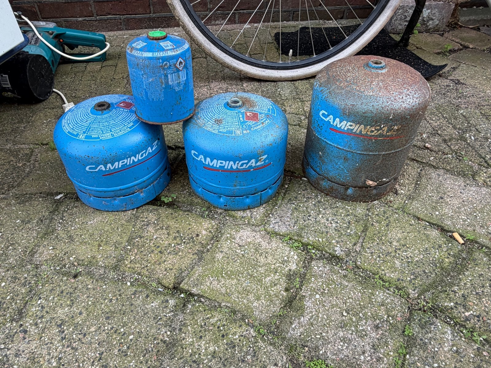 Campingaz gasflessen half leeg en 1 helemaal vol, Caravans en Kamperen, Ophalen, Gebruikt