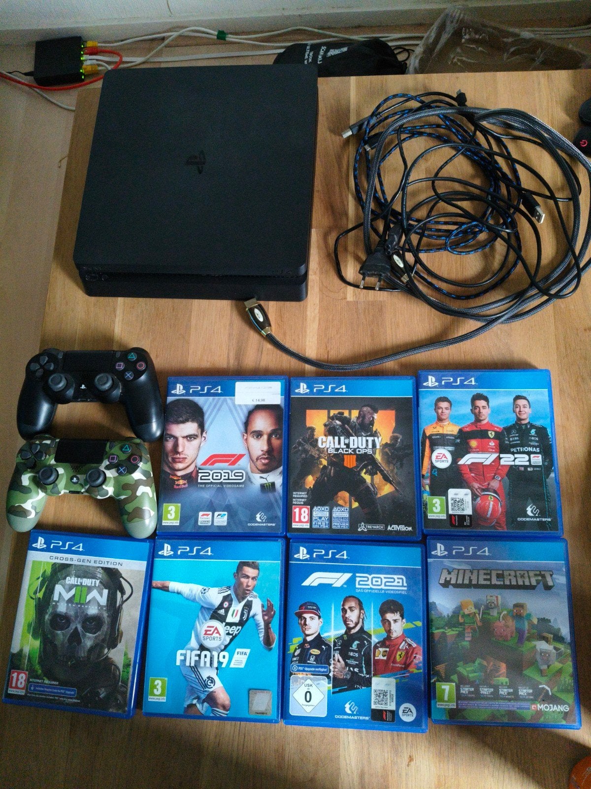 PS4 Slim 1TB met 2 controllers (camouflage gratis), Ophalen, Gebruikt, Met 2 controllers, 1 TB