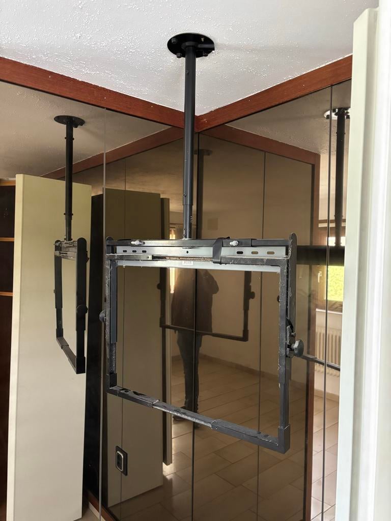 Vogel’s plafondbeugel voor tv - 32 inch - compleet en werken, Ophalen, Zo goed als nieuw