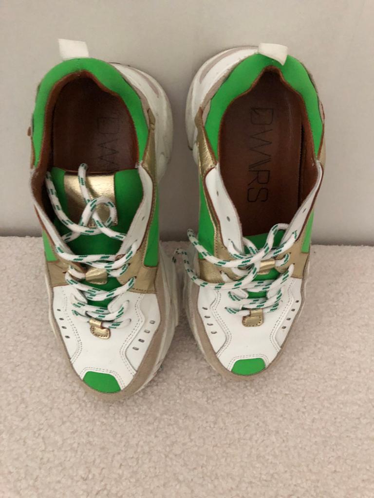Sneakers DWRS wit met groen, Wit, Ophalen of Verzenden, Sneakers of Gympen, Zo goed als nieuw
