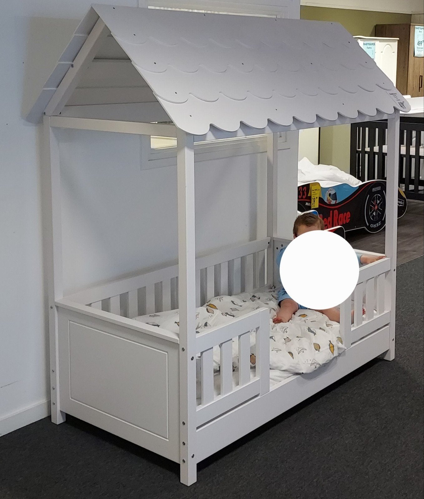 Wit huisbed voor kinderen - merk en afmetingen, Kinderen en Baby's, Ophalen, Zo goed als nieuw, Ledikant
