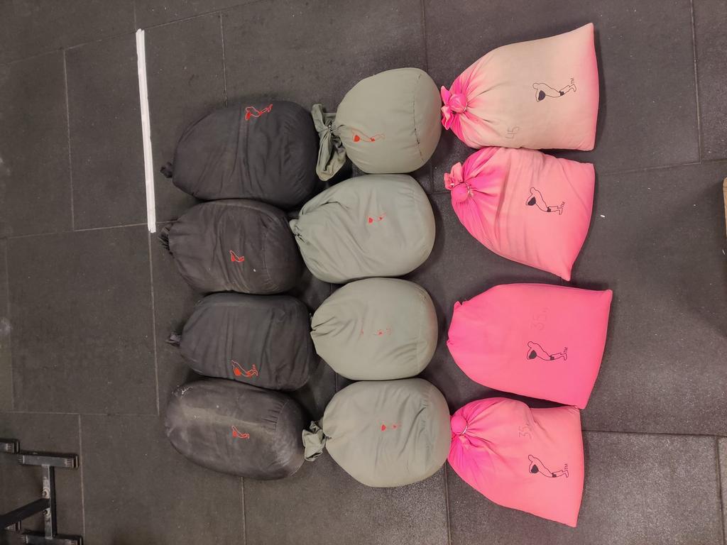 Diverse zandzakken (CrossFit) aangeboden, Ophalen of Verzenden, Gebruikt, Overige typen