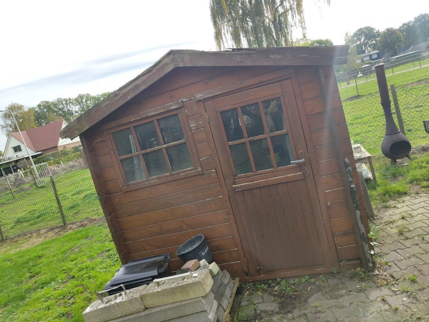 Gratis tuinhuisje - zelf demonteren, Gebruikt, Tuinhuis, Minder dan 200 cm, 2 ramen