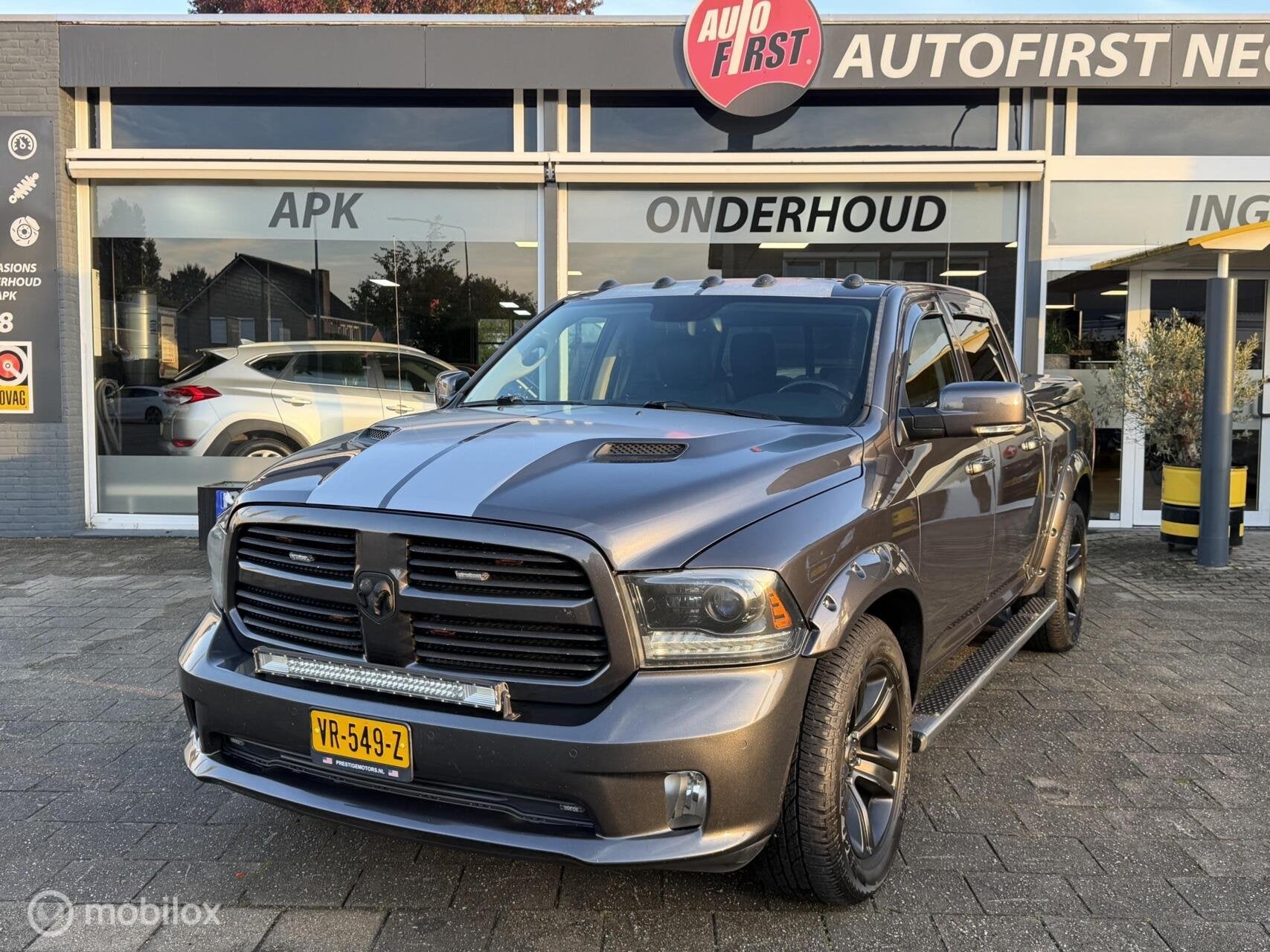 Dodge Ram 1500 5.7 V8 Quad Cab 6'4 BTW CAMERA NAP LEDER, Auto's, Automaat, Achterwielaandrijving, Gebruikt, 5654 cc