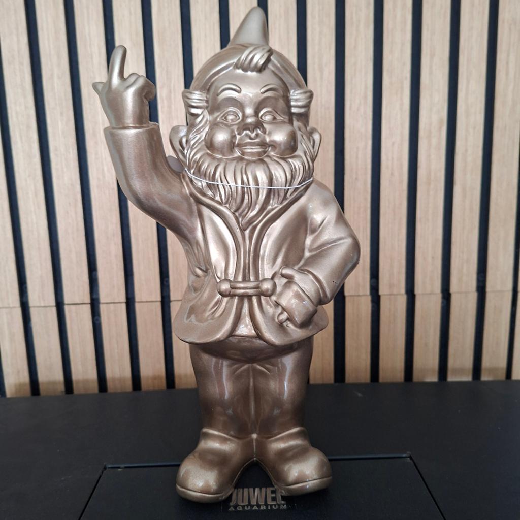 Gouden fuck you kabouter, Ophalen