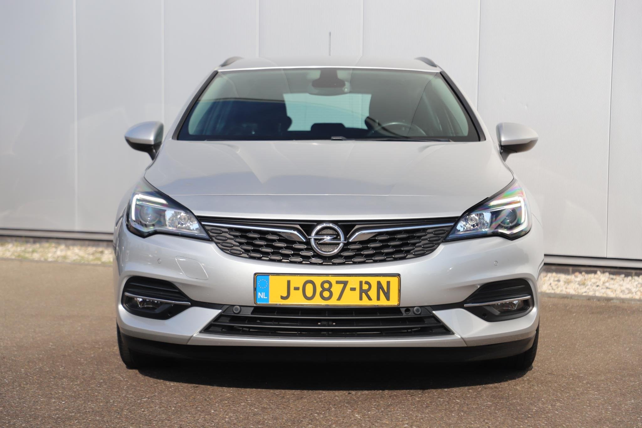 Opel Astra Sports Tourer 1.2 Edition 131PK Trekhaak Navigati, Voorwielaandrijving, Stof, 1199 cc, Met garantie (alle)
