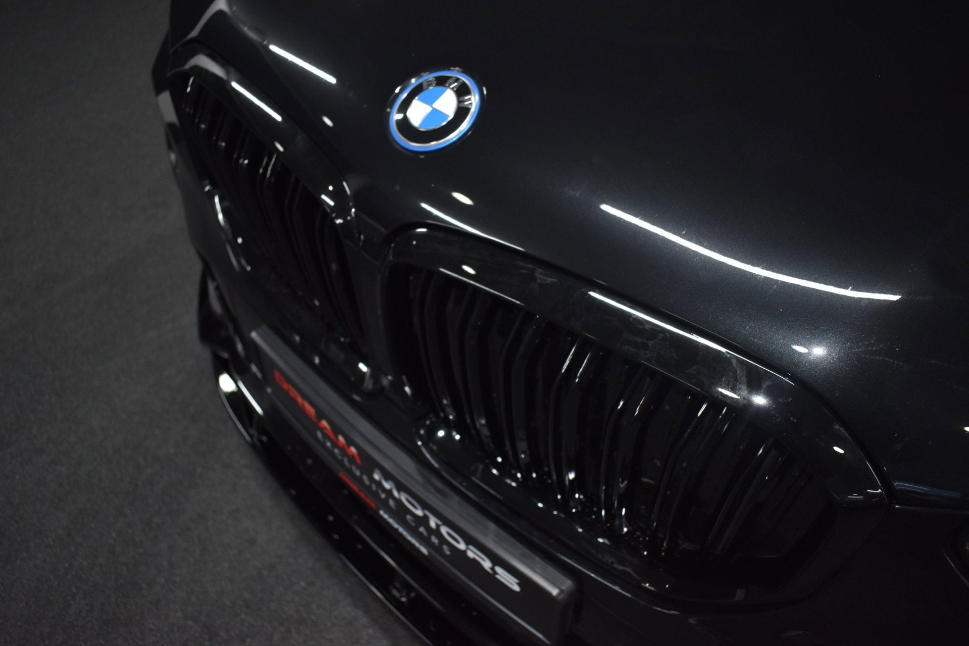 Foto 10 van BMW X5 45e M-Sport xDrive 394pk | AKRAPOVIC | M-STOELEN | AC