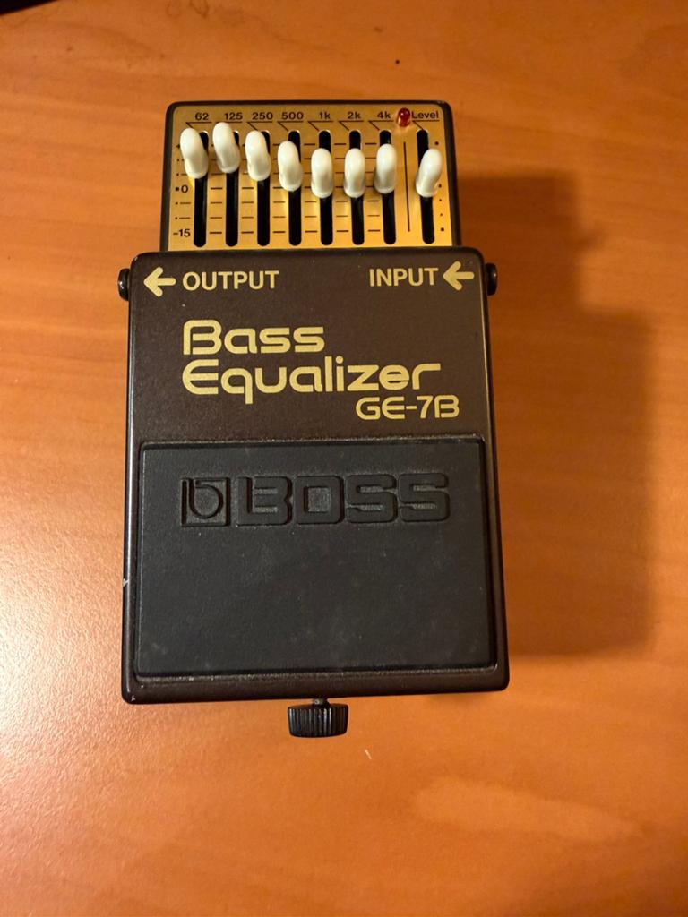 japanse Boss Bass Equalizer analog GE-7B, Muziek en Instrumenten, Effecten, Ophalen of Verzenden, Gebruikt, Equalizer
