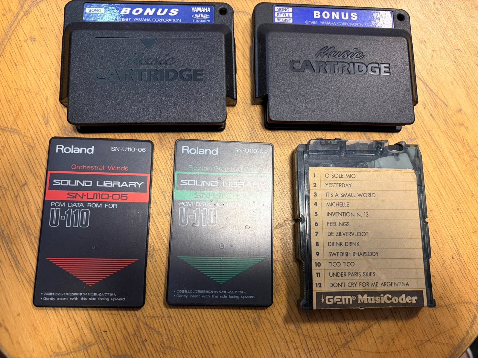 Roland Yamaha GEM Ram music cartridge flash memory card, Ophalen of Verzenden, Zo goed als nieuw, 61 toetsen, Roland