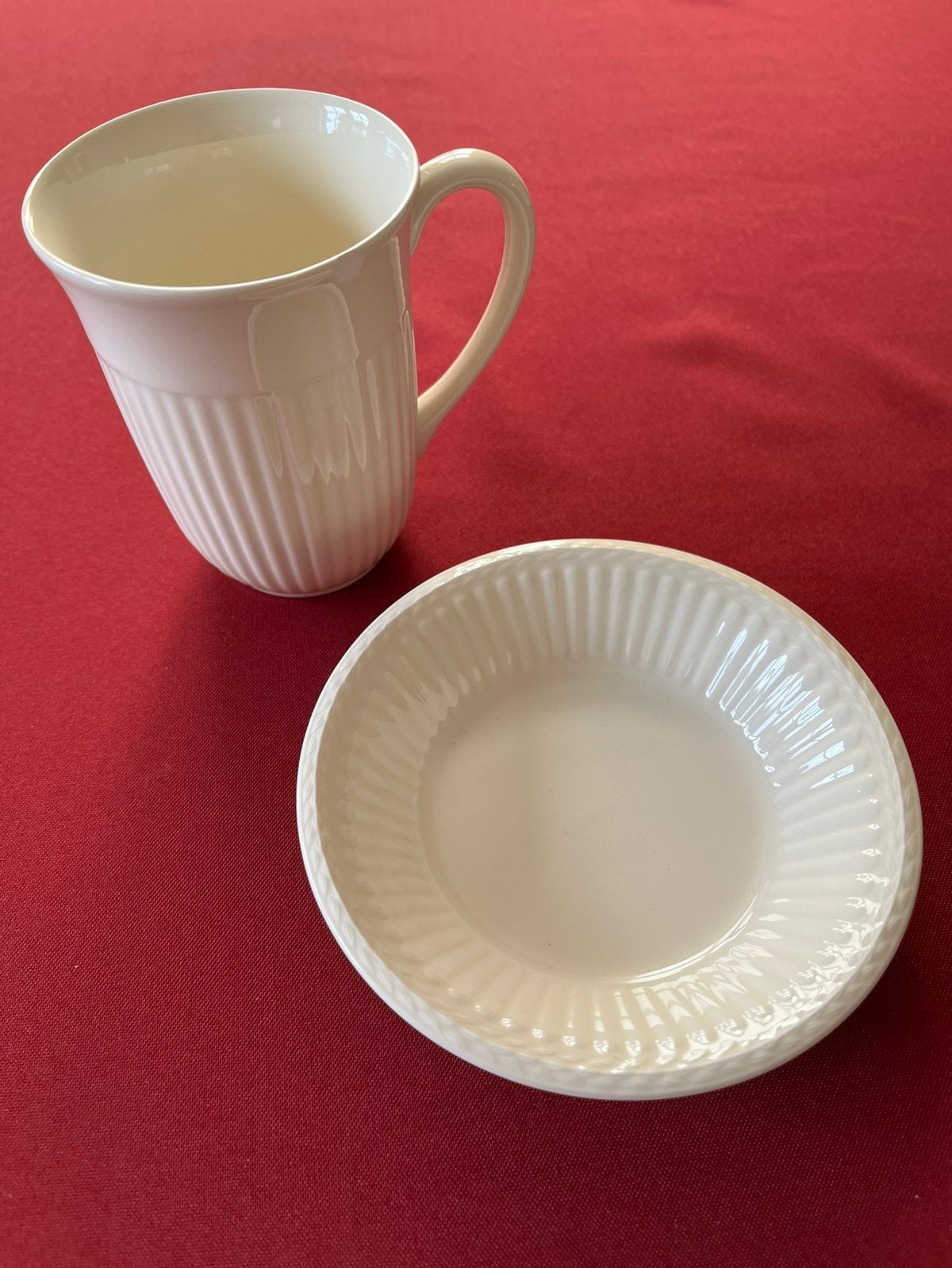 Wedgwood Edme Plain papschaaltje + koffiebeker beschadigd, Ophalen of Verzenden