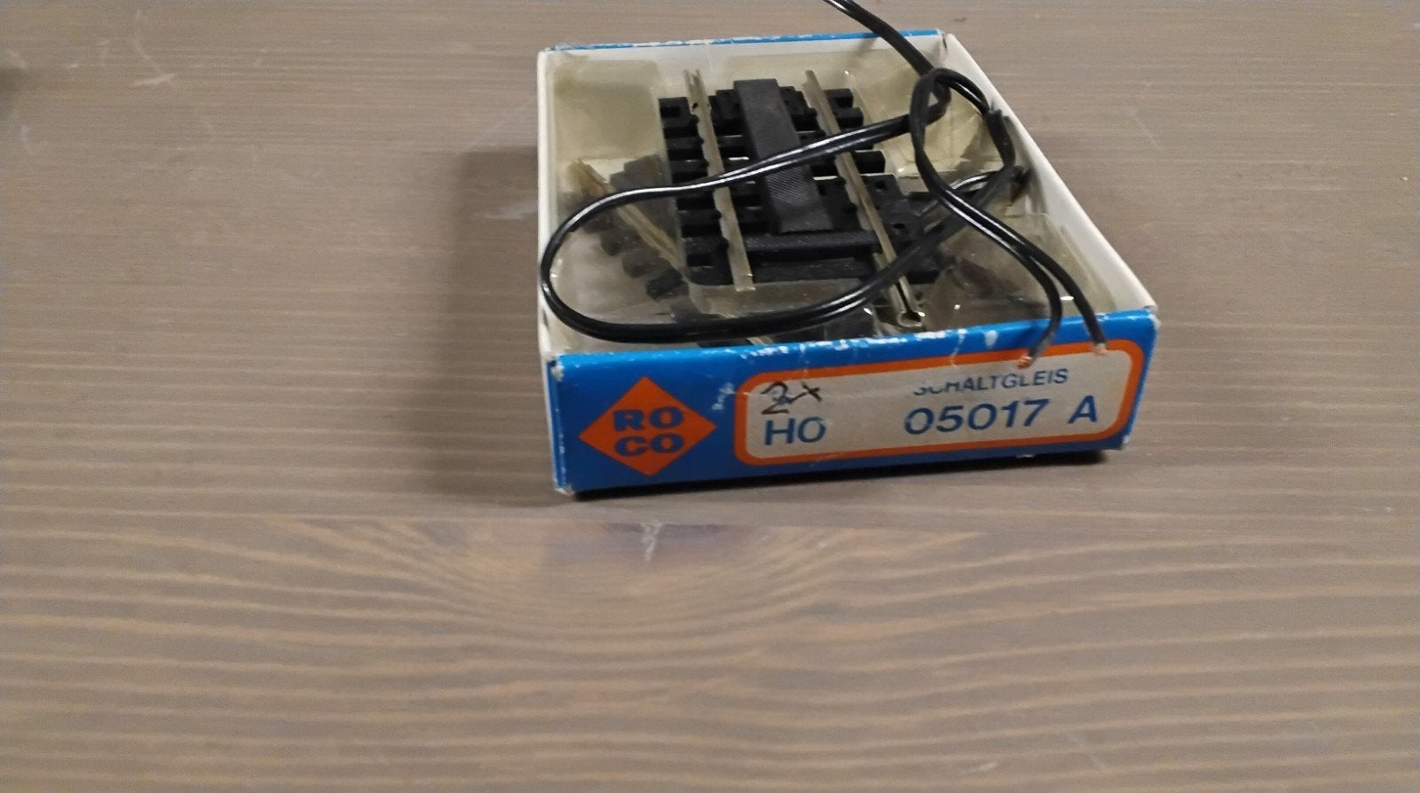 Roco 2x 5017a schakel rails 10 euro
Zie foto's voor een goed, Ophalen of Verzenden