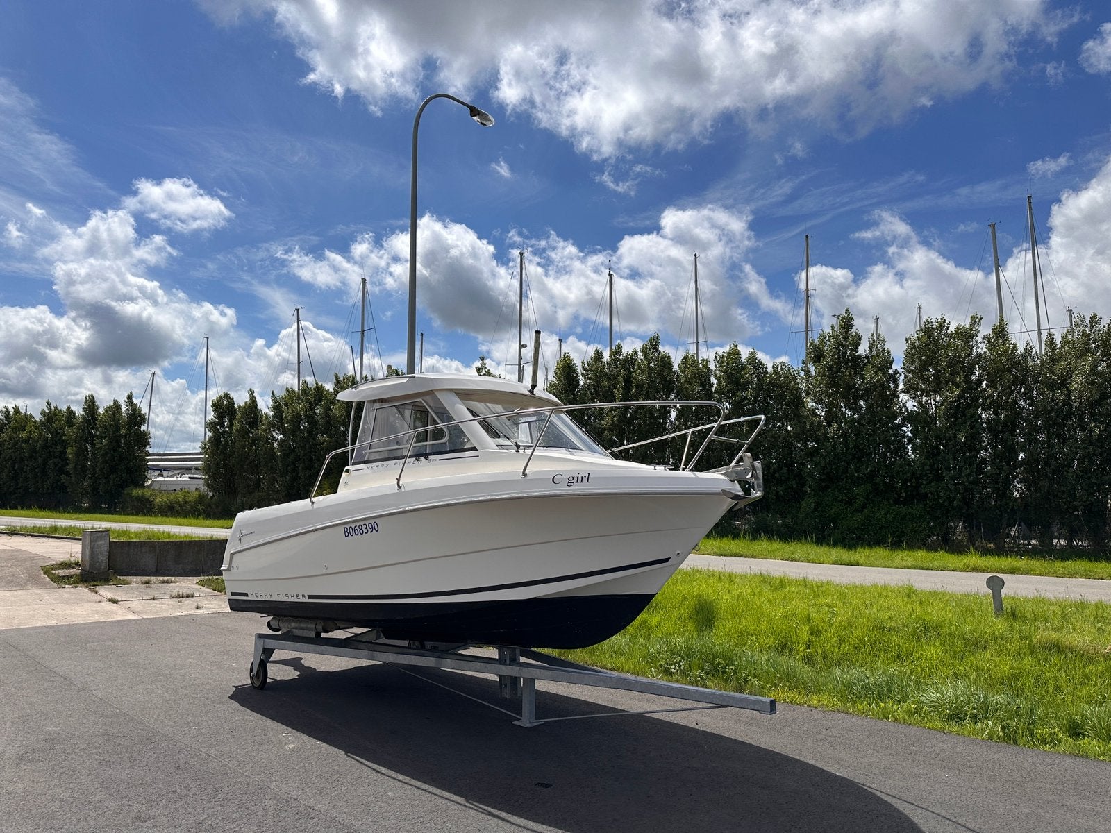 Merry Fisher 595 - evinrude 75 pk - vaarklaar, Zo goed als nieuw, Ophalen, Jeanneau, Buitenboordmotor