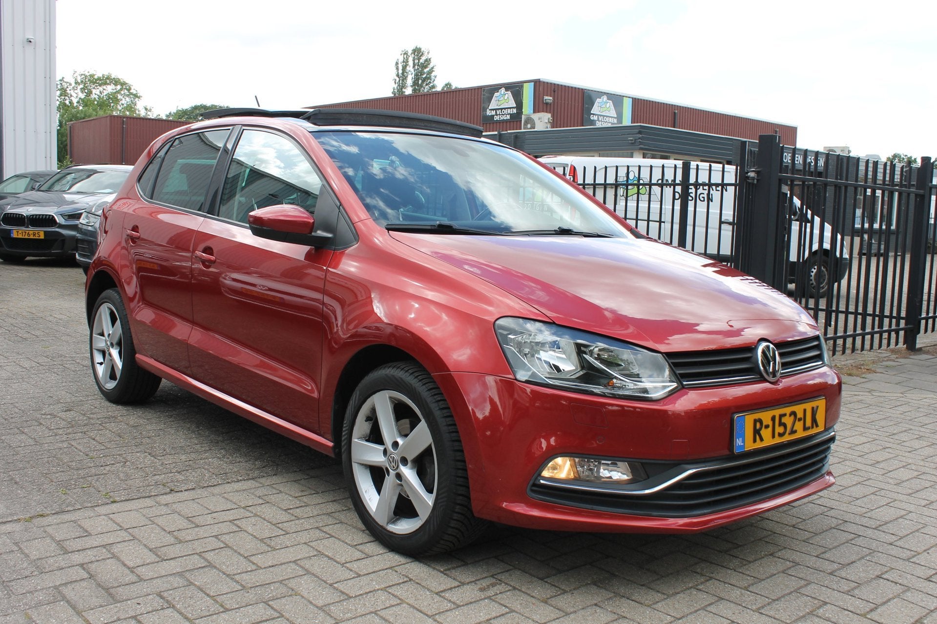 Volkswagen Polo 1.2 TSI Highline Pano Clima Cruise Nette aut, Auto's, Volkswagen, Stof, 4 cilinders, Bedrijf, Handgeschakeld