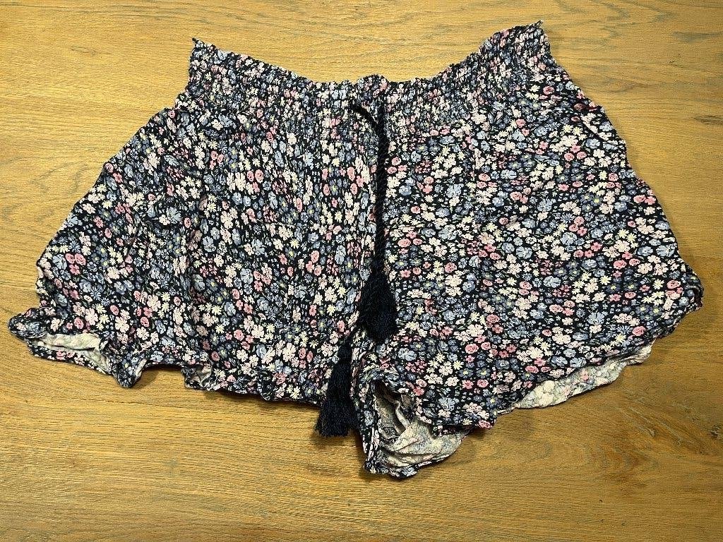 zgan korte gebloemde short Brunotti mt.L, Kleding | Dames, Broeken en Pantalons, Kort, Zwart, Maat 42/44 (L), Ophalen of Verzenden