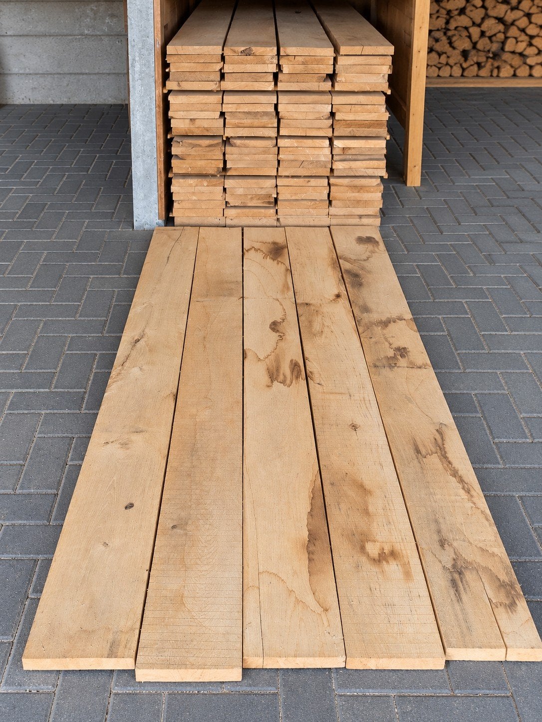 85 bezaagde gedroogde eiken planken, 210x19cm, 30mm, Doe-het-zelf en Verbouw, Ophalen, Minder dan 25 mm, Eiken, Plank