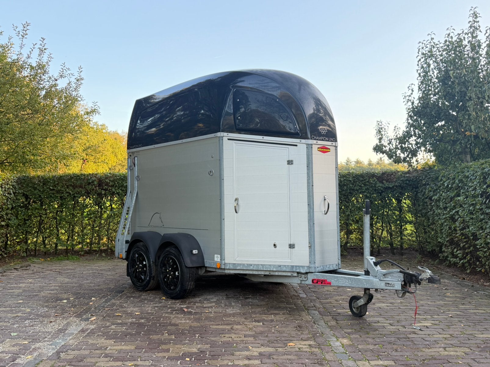 Zeer mooie Bockmann uno 1.5 paards vol aluminium, zadelkamer, Ophalen, Aluminium, Zo goed als nieuw, Info@ttpaardentrailers.nl