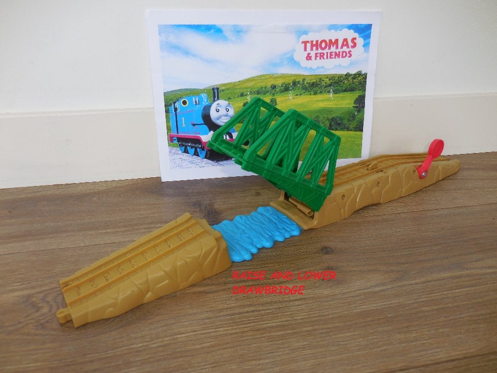 Trackmaster Thomas de Trein, Raise and Lower Drawbridge, Ophalen of Verzenden, Zo goed als nieuw