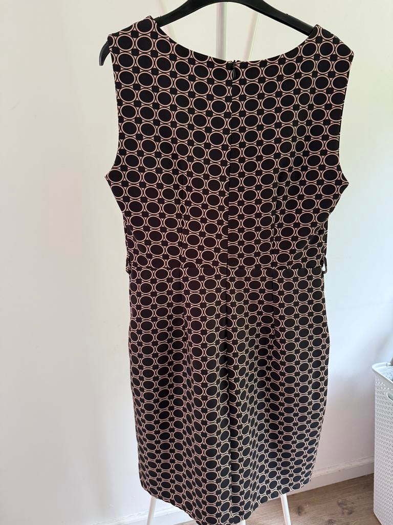 Piazza Italia Jurk Zwart met Beige Cirkelprint, Zwart, Zo goed als nieuw, Boven de knie, Ophalen