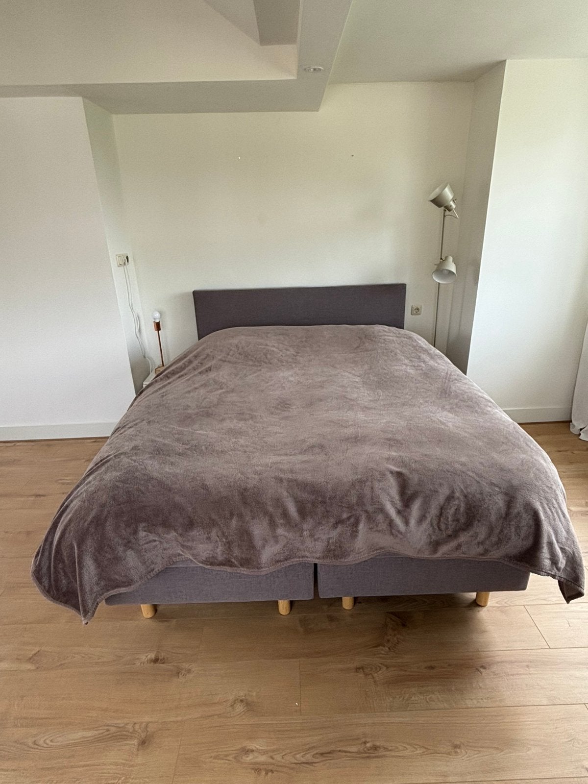 160cm boxspring bed in taupe/grey, Huis en Inrichting, Slaapkamer | Boxsprings, Ophalen, Gebruikt, Tweepersoons, Grijs