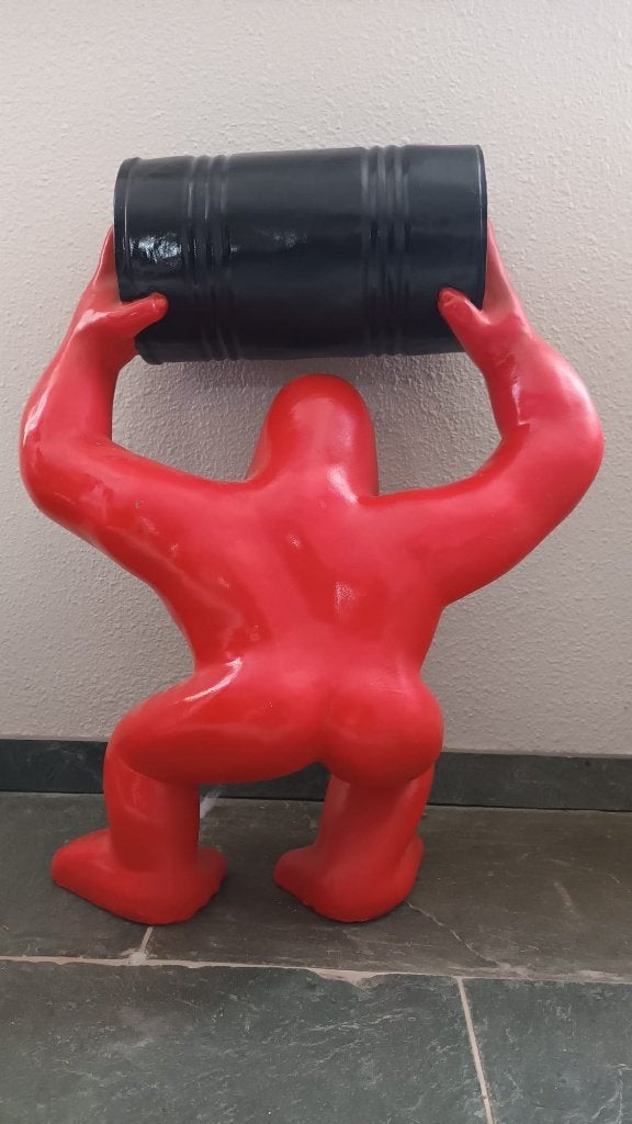 Nieuw Beeld Gorilla met Ton  afmeting ca.: H63 x B47 cm, Huis en Inrichting, Ophalen, Nieuw, Kunststof, Landelijk