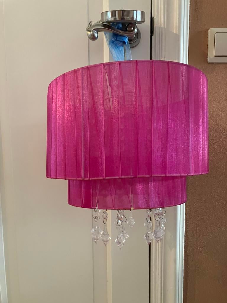 Leuke brocante achtige roze kinderlamp met kraaltjes, Ophalen, Zo goed als nieuw, Stof