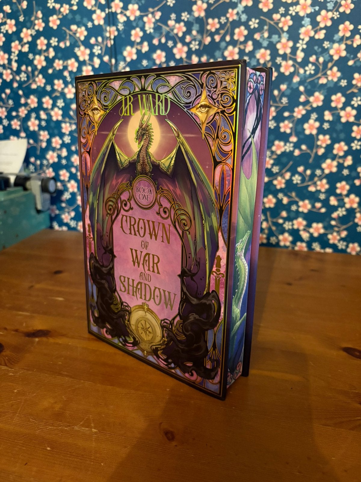 Crown of war and shadow, Boeken, Ophalen of Verzenden, Zo goed als nieuw