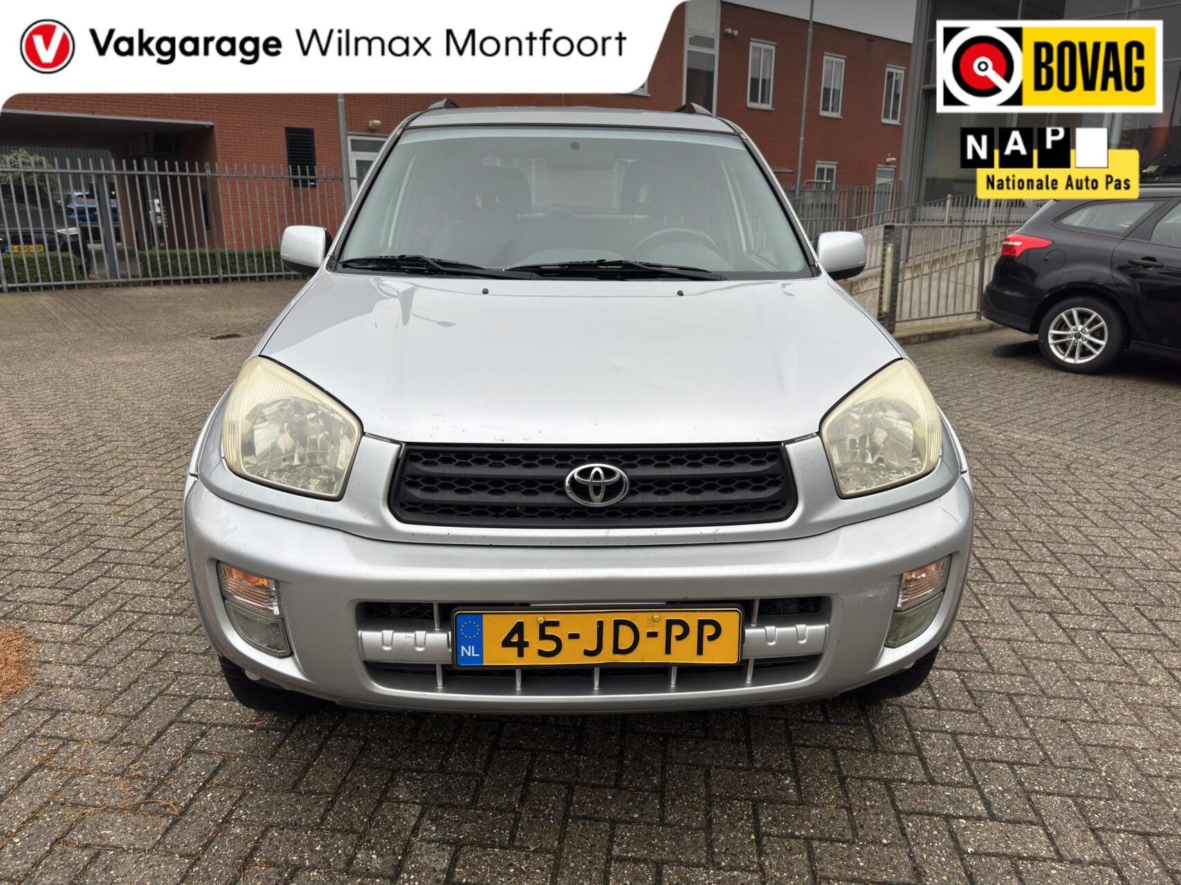 Toyota RAV4 2.0-16V VVT-i Luna, Auto's, Automaat, 1998 cc, Stof, Gebruikt