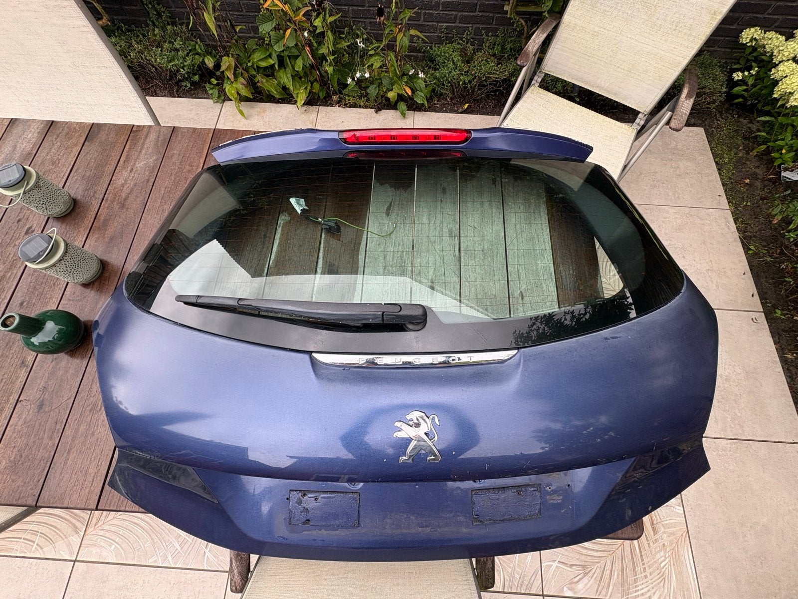 Achterklep Peugeot 208 - Verkleurd met kitresten, Ophalen, Gebruikt, Achterklep, Achter