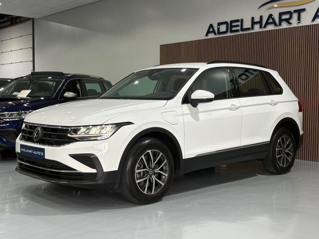 Volkswagen Tiguan 1.4 TSI eHybrid Business / Navigatie full, 1716 kg, Gebruikt, 4 cilinders, Wit