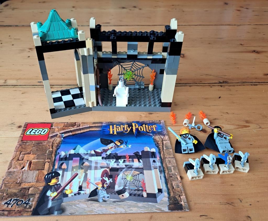 Harry Potter lego 4704 Zaal met de vliegende sleutels (2001), Ophalen