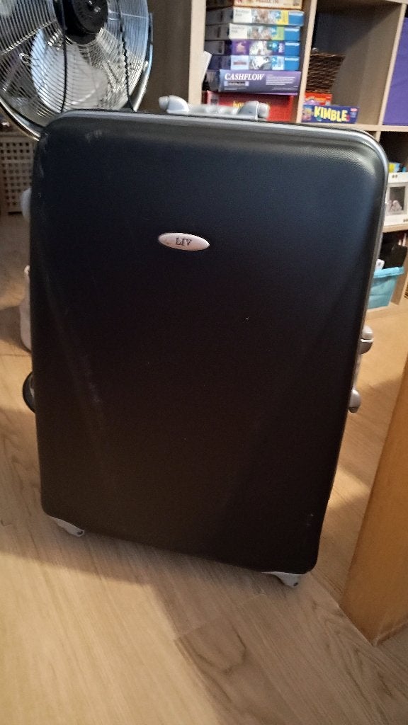 Grote koffer Liv, Sieraden, Tassen en Uiterlijk, Koffers, Hard kunststof, 45 tot 55 cm, Zo goed als nieuw, 70 cm of meer