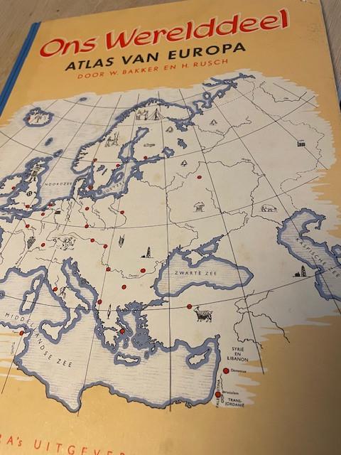 Vintage atlas van Europa, Boeken, Atlassen en Landkaarten, W.Bakker en H.Rusch, Overige atlassen, Verzenden, Europa Overig