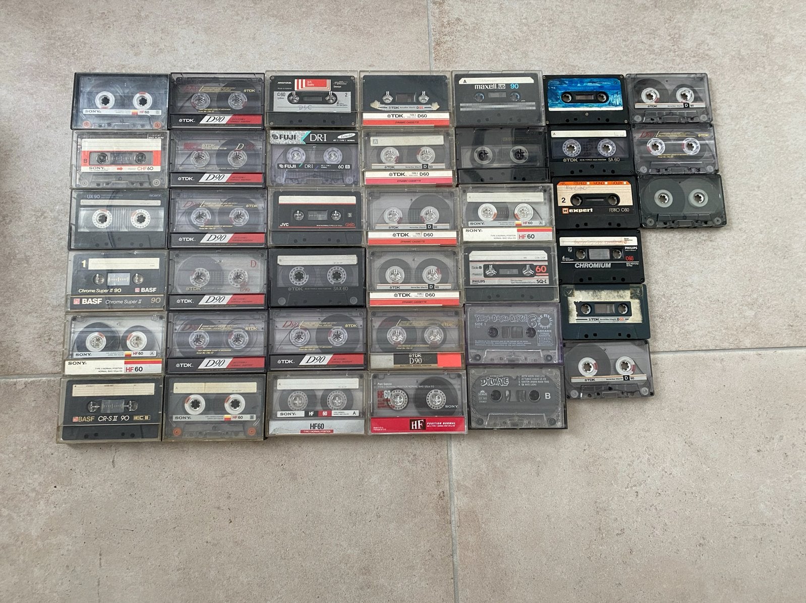 Grote collectie van 39 diverse cassettebandjes, Gebruikt, Overige genres, Ophalen of Verzenden, Voorbespeeld