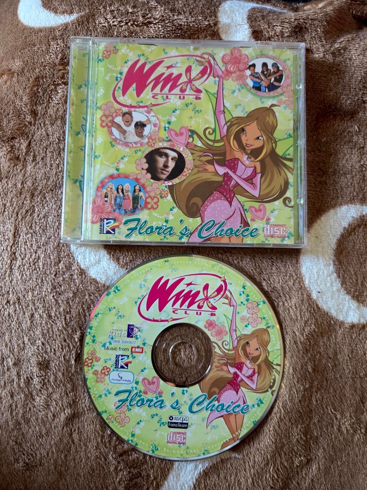 ​Winx Club Flora’s Choice CD Original Release 2005, Ophalen of Verzenden, Zo goed als nieuw, Inclusief boekje, Verzamelalbum
