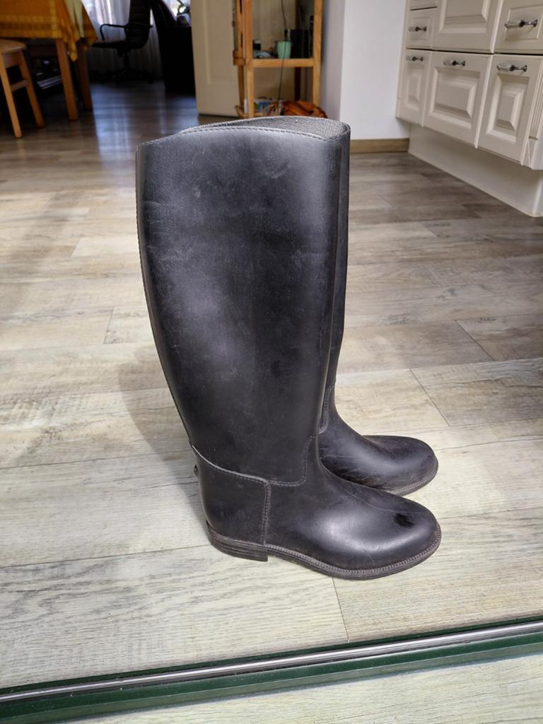 Paar nette paardrijlaarzen. Merk: Essensole. Maat 38, Ophalen of Verzenden, Dressuur, Schoeisel