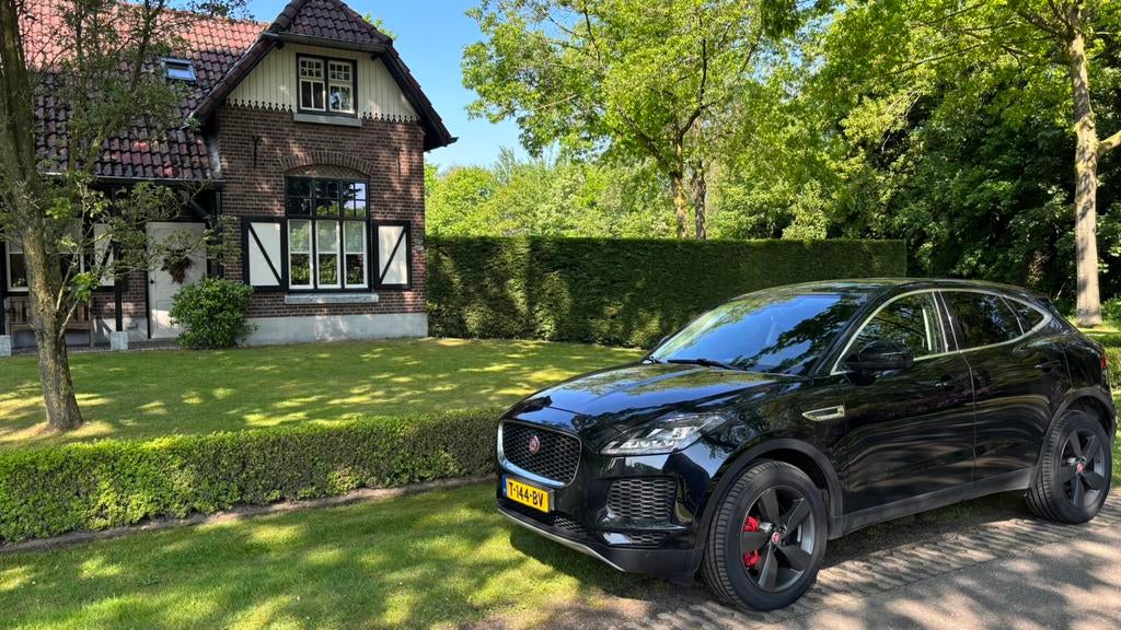 Jaguar E-Pace 2.0 Turbo P250 SE - Automaat AWD 84368KM, 249 pk, 1800 kg, Zwart, 4 cilinders