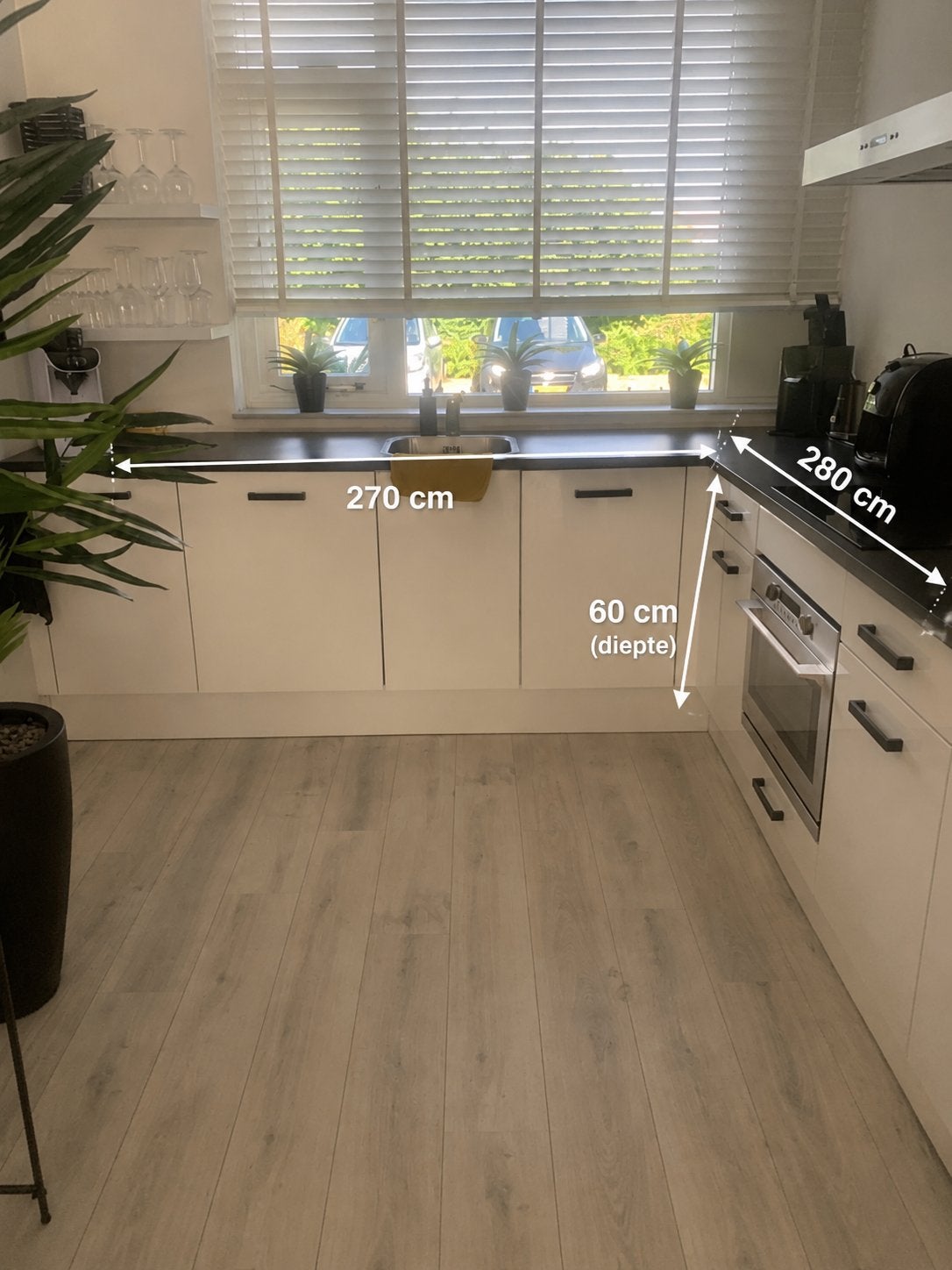 Complete keuken met apparatuur 1 sept - Wegens verbouwing, Huis en Inrichting, Keuken | Complete keukens, Ophalen, Gebruikt, Wit