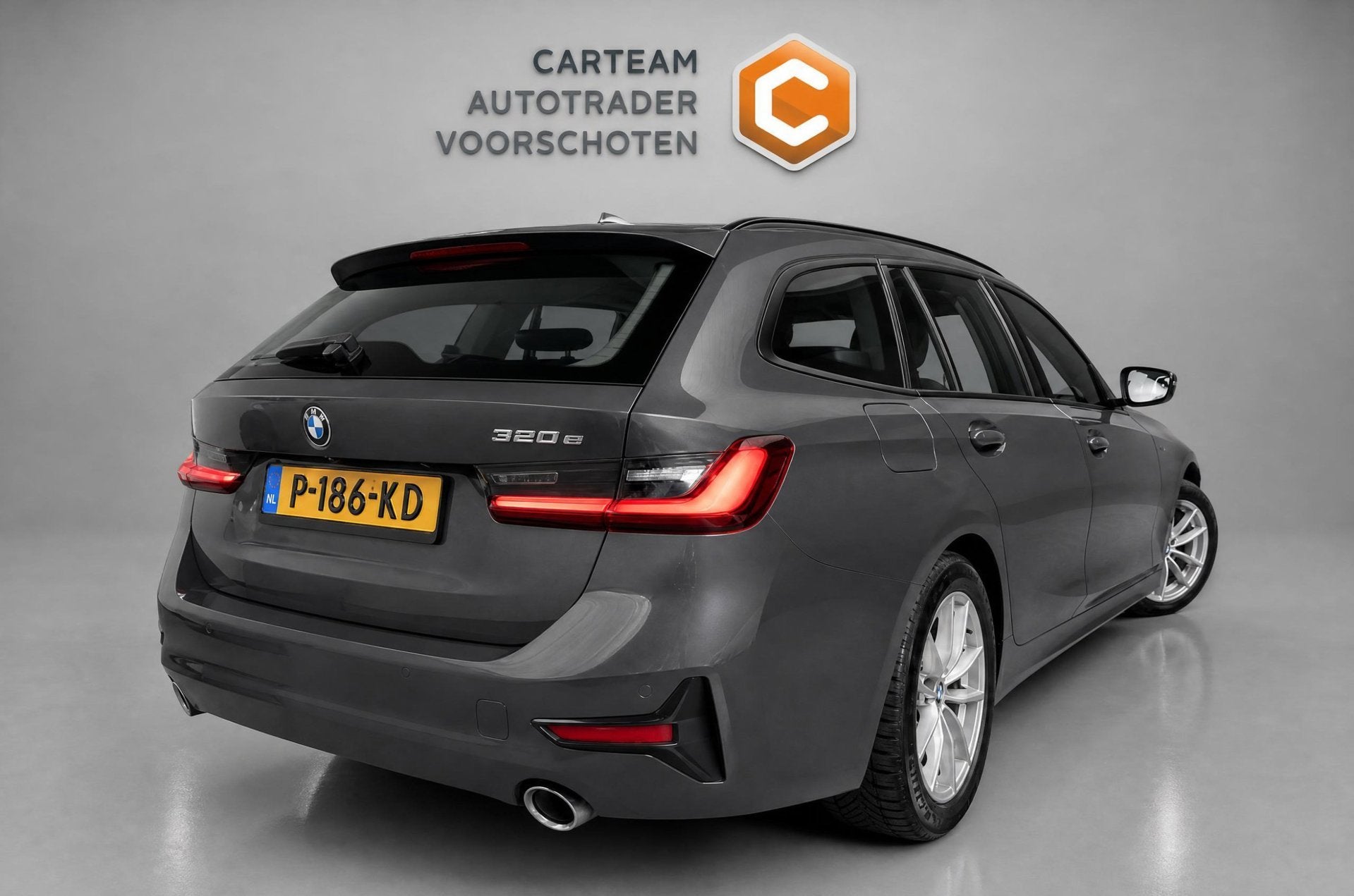 BMW 3-serie Touring 320e Business Edition Plus, Automaat, 1998 cc, Gebruikt, 4 cilinders