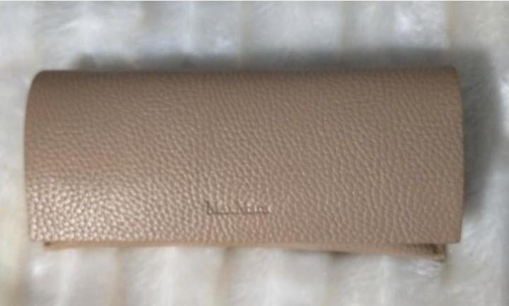 Beige 100% soft leren brillenkoker van Max Mara, Verzenden, Zo goed als nieuw, Beige, Zonnebril