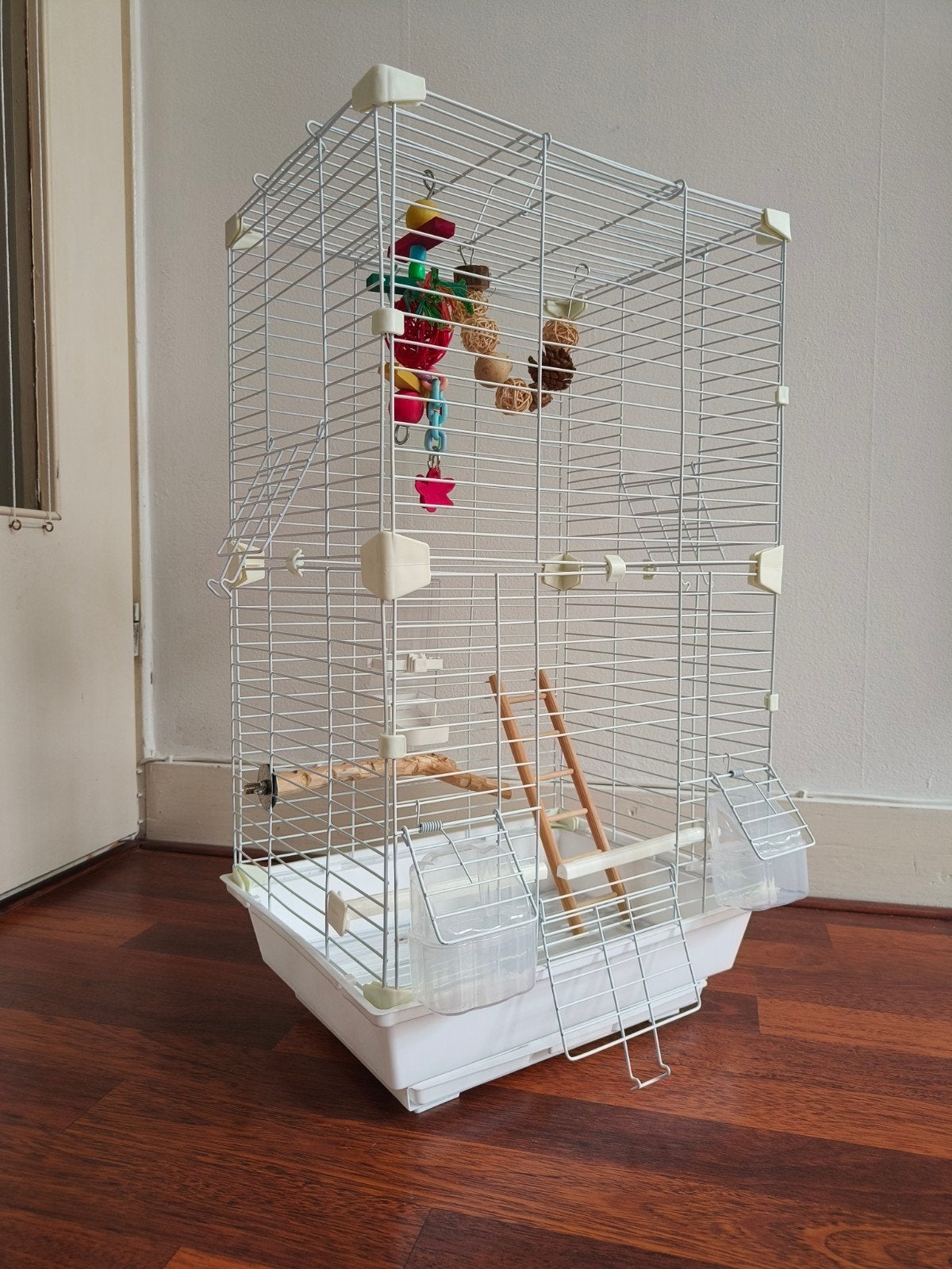 Splinternieuwe vogelkooi, Ophalen