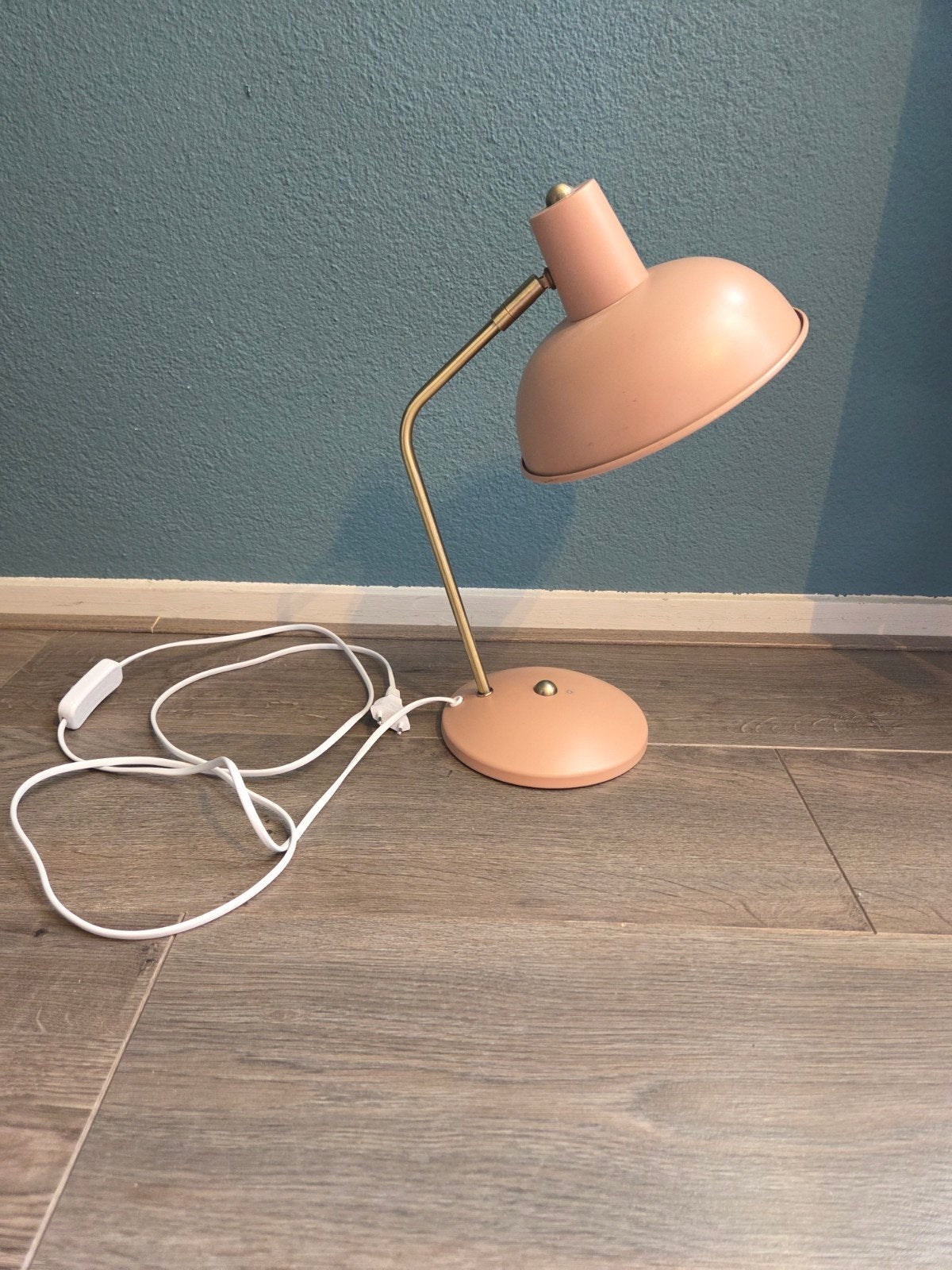 Roze lamp met gouden accenten, Bureaulamp, Met schakelaar, E14 (klein), Ophalen of Verzenden