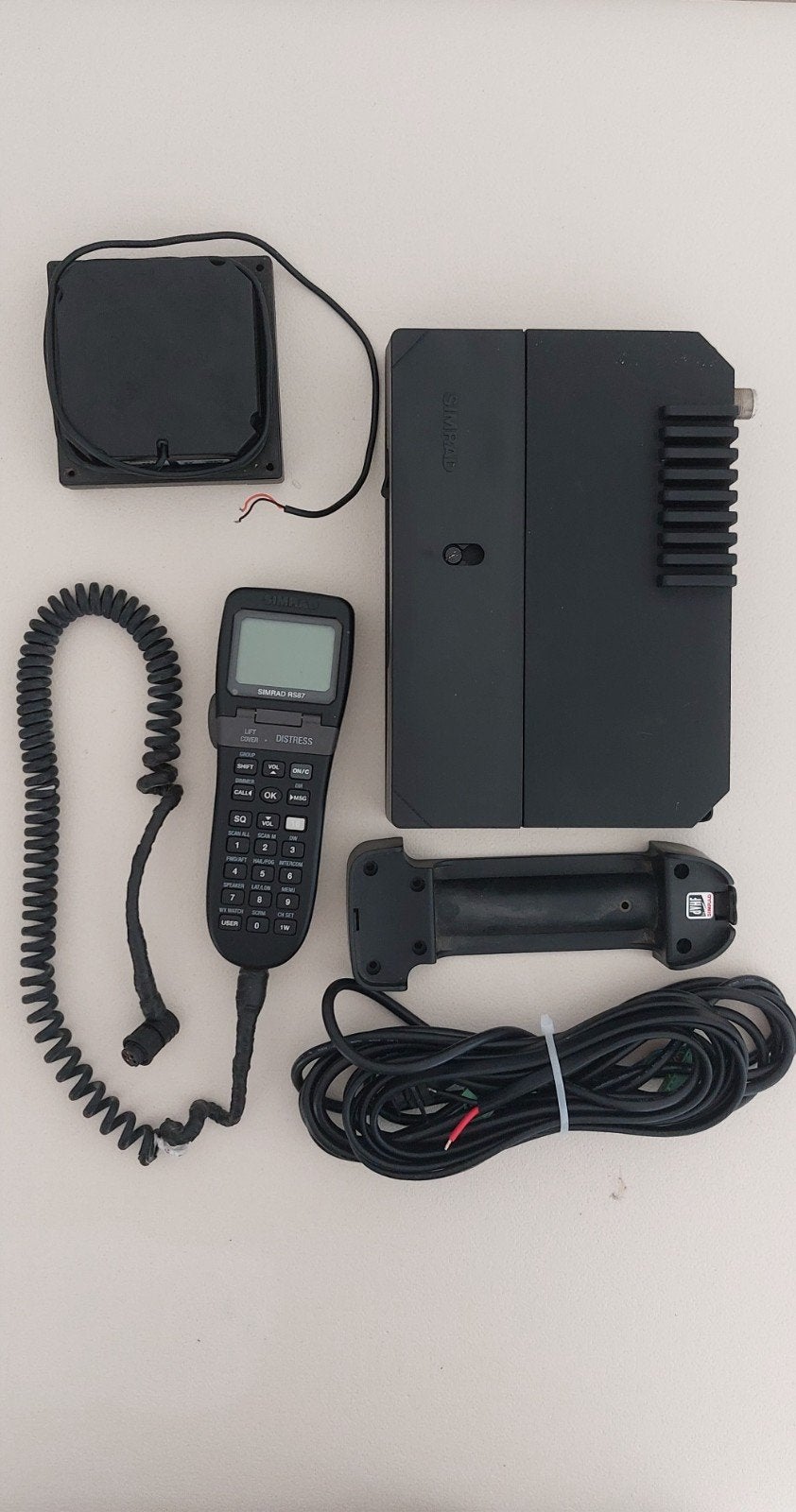 Simrad RS87 VHF-radio marifoon ( compleet), Ophalen of Verzenden, Zo goed als nieuw, Radio